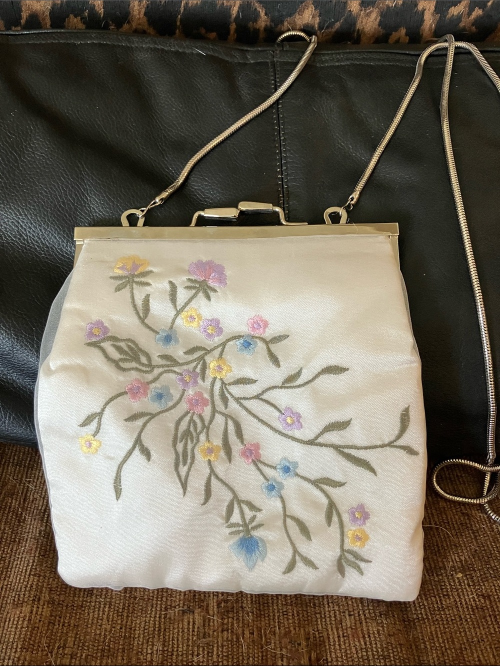 Vintage Valerie Steven’s Classic Ivory Floral Embroidered Evening Bag